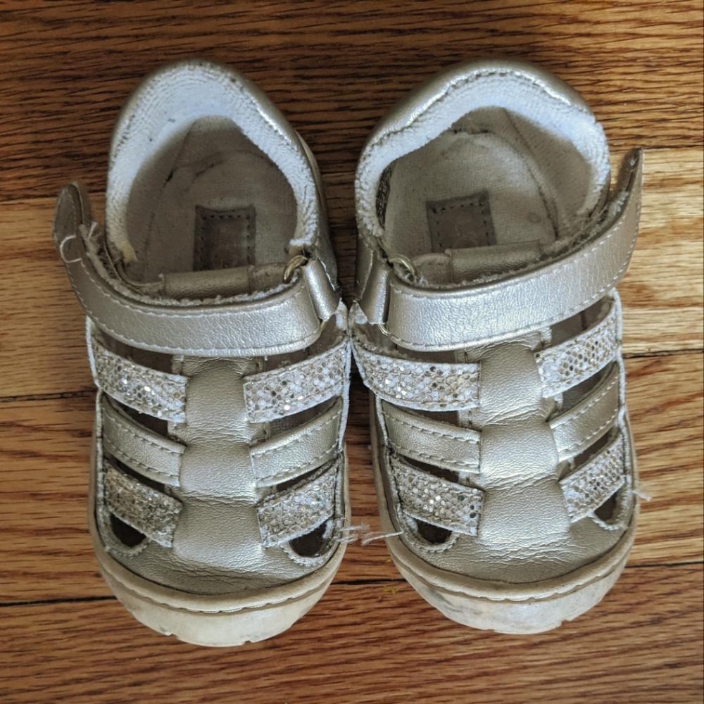 UGG girls gold shoes sandals size 5